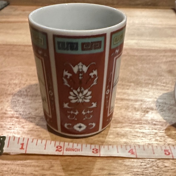 Red and White Ceramic Tea Cup with Lid - Picture 5 of 6